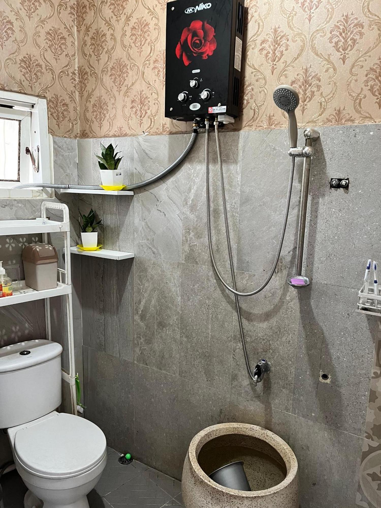 Java Hostel Tumpak Sewu Sidomukti ภายนอก รูปภาพ