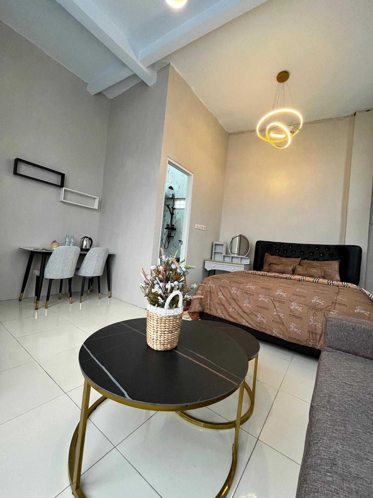 Java Hostel Tumpak Sewu Sidomukti ภายนอก รูปภาพ